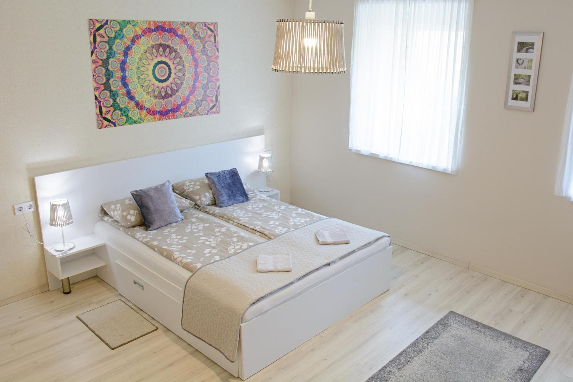 Sziriusz Apartmanhaz Apartament Jula